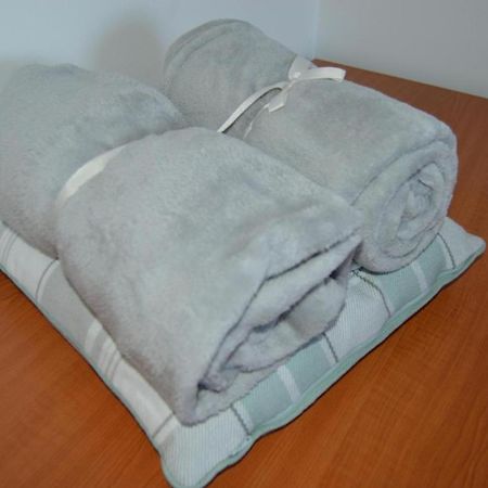 Bomba Ubytko Apartamento Snina Exterior foto