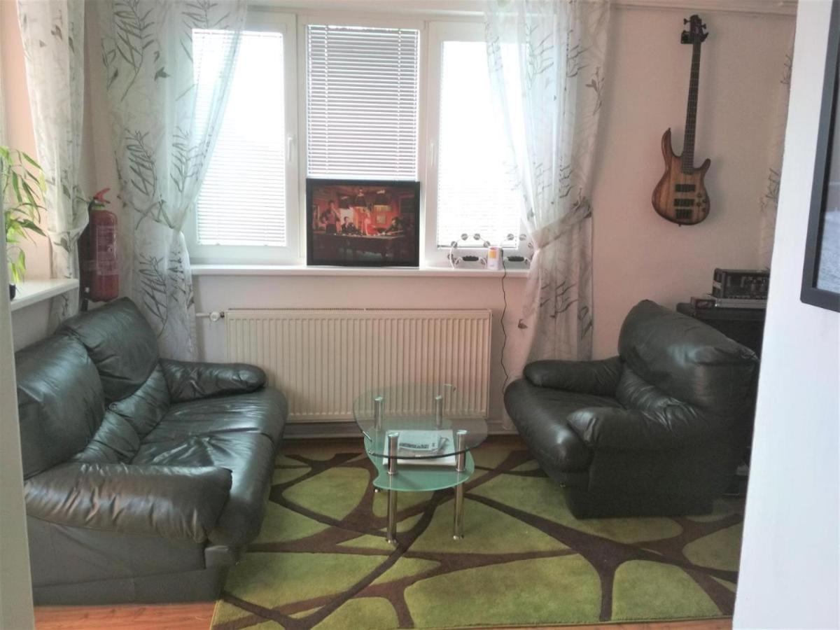 Bomba Ubytko Apartamento Snina Exterior foto