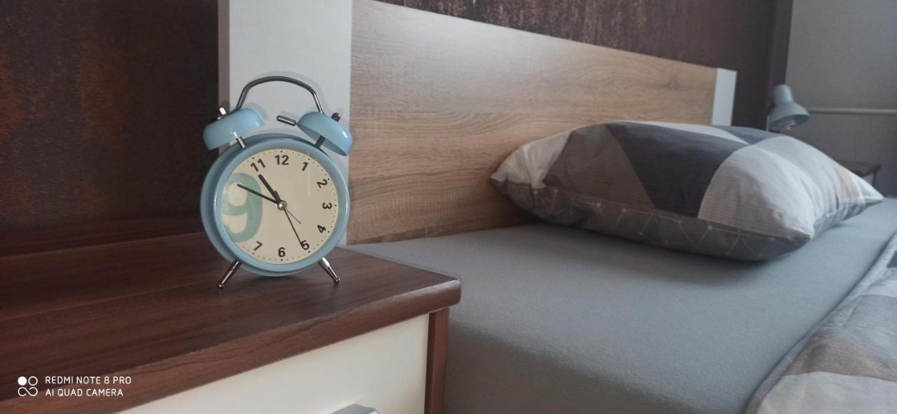 Bomba Ubytko Apartamento Snina Exterior foto