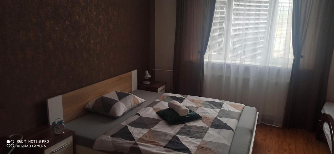 Bomba Ubytko Apartamento Snina Exterior foto